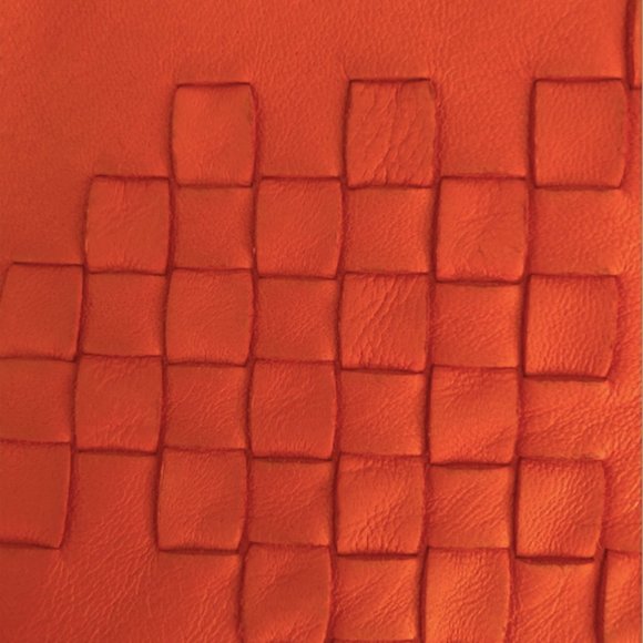 BOTTEGA VENETA INTRECCIATO LEATHER TOTE - Picture 7 of 12